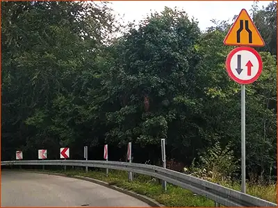 pierwszeństwo dla nadjeżdżających z przeciwka